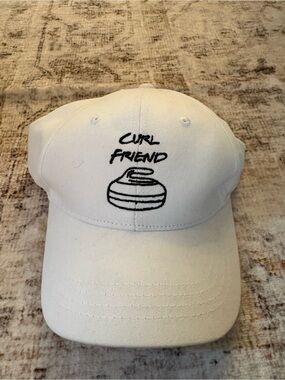 Curl Friend White Baseball Cap